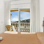 Cor - Villa *